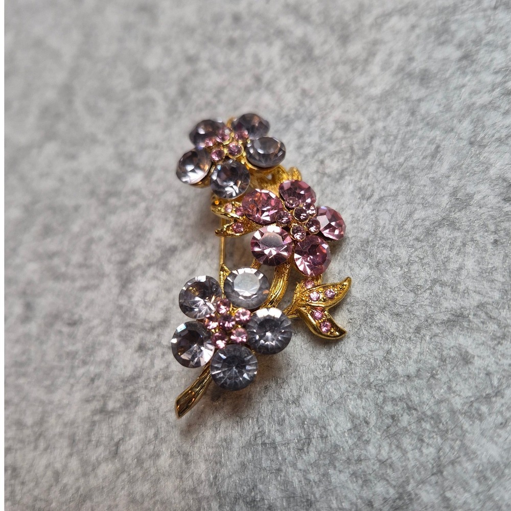 Vintage Gold Tone Purple Pink Rhinestone Flower spray Brooch Floral Pin jewelry